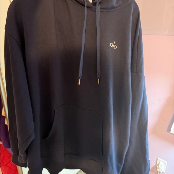 ALO Yoga Hoodie - Picture 2 of 3